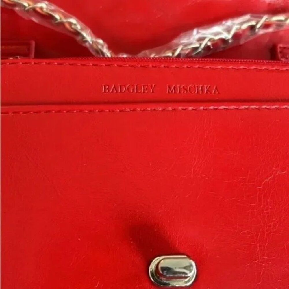 Badgley Mischka Red Chain Crossbody NWT - Picture 7 of 8